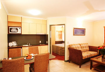 Hotel Bay Village Tropical Retreat