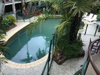 Hotel Bay Village Tropical Retreat