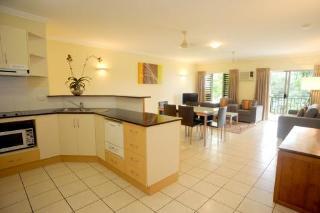 Hotel Bay Village Tropical Retreat
