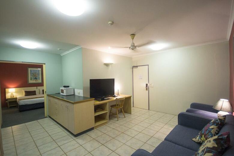 Hotel Coral Tree Inn