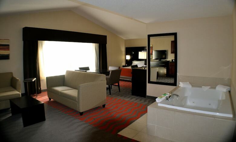 Holiday Inn Express Hotel & Suites Waterford