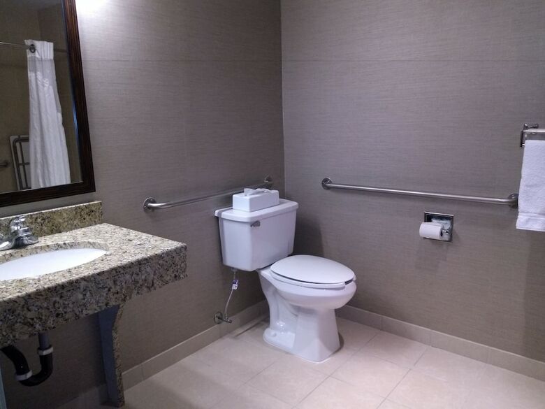 Holiday Inn Express Hotel & Suites Waterford