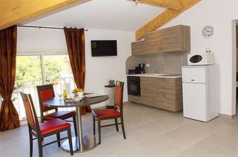 Hotel Les Bastides Du Gapeau
