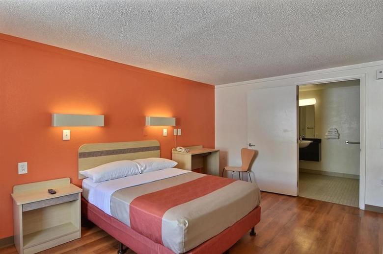 Motel 6 Altoona