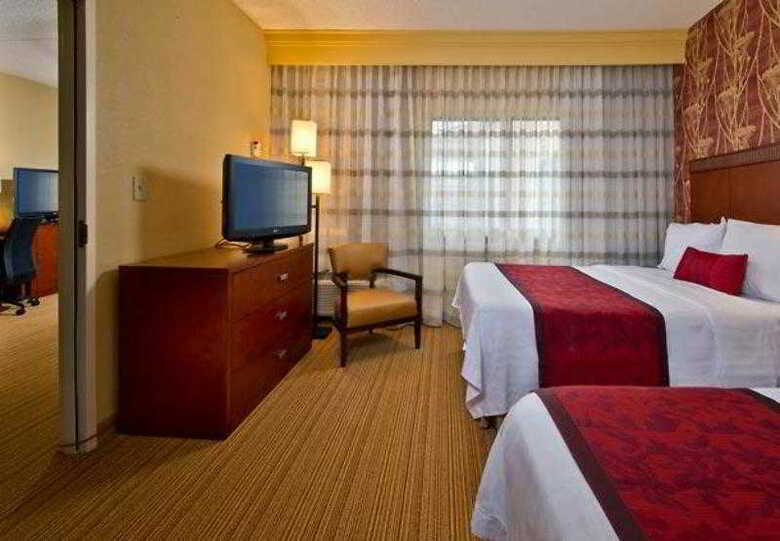 Hotel Courtyard By Marriott Philadelphia Willow Grove