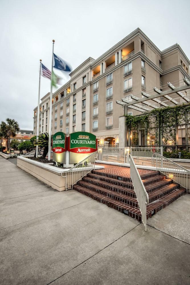 Hotel Courtyard Charleston Historic District