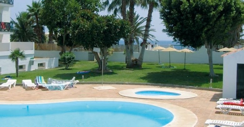 Hotel Ele La Perla