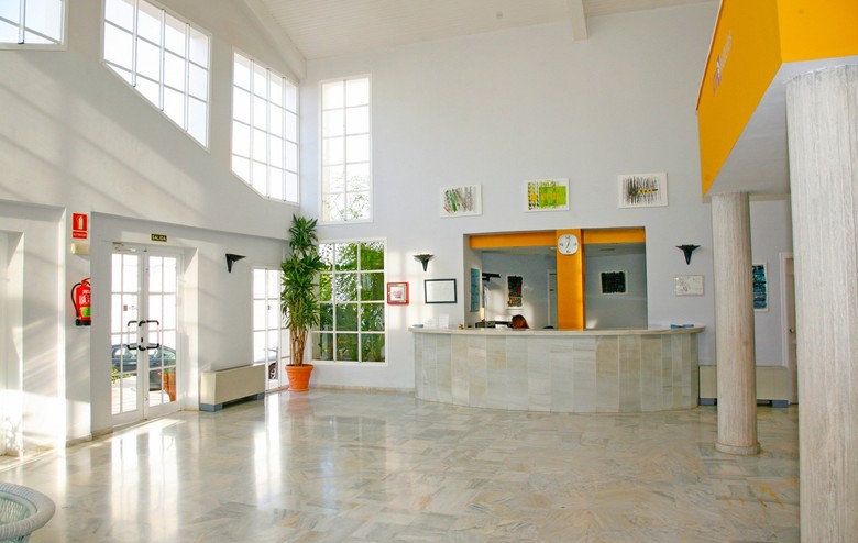 Hotel Ele La Perla