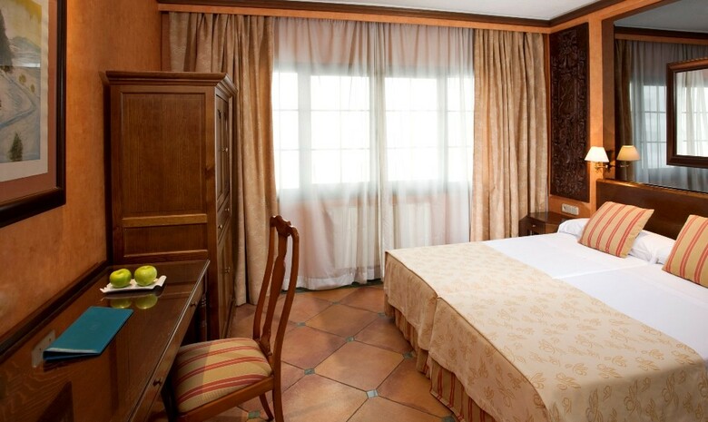 Hotel Meli� Sol Y Nieve