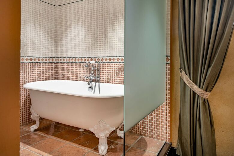 Hotel AC Palacio De Santa Paula, Autograph Collection�