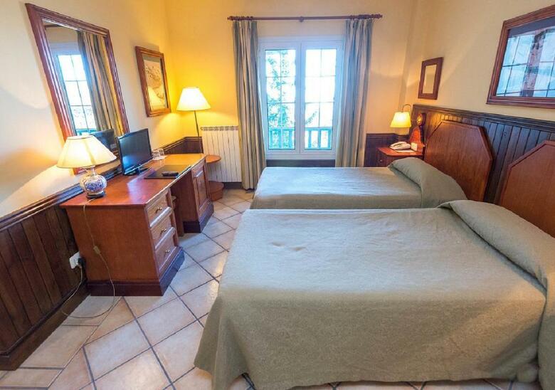 Ziryab Hotel