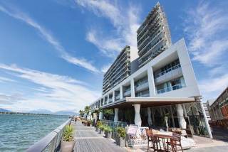 Hotel Cairns Harbour Lights