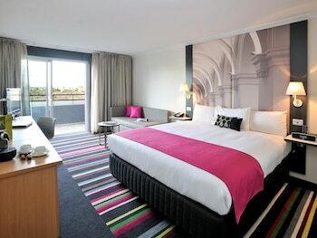 Hotel Mercure Melbourne Treasury Gardens