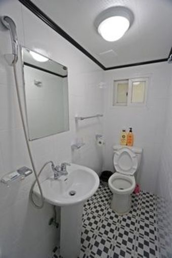 Mr. Egg Hostel Original