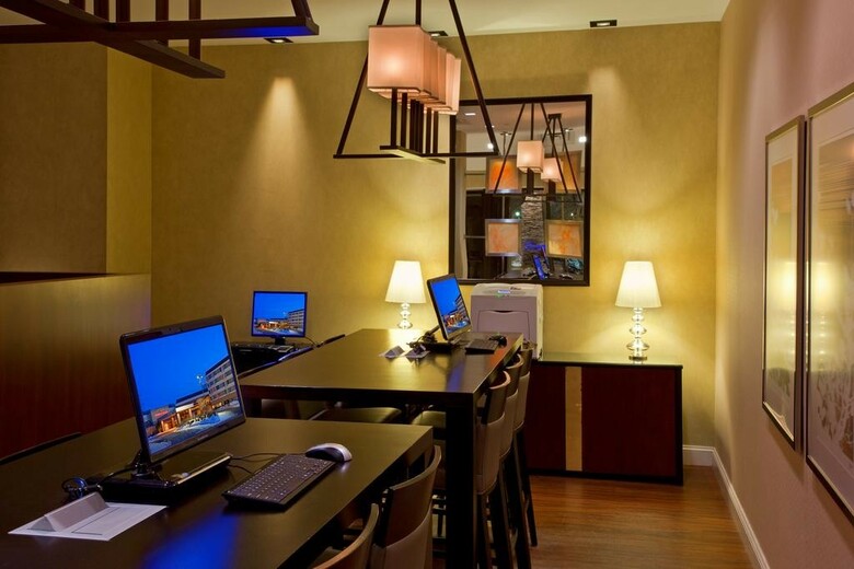 Crowne Plaza Hotel Fairfield