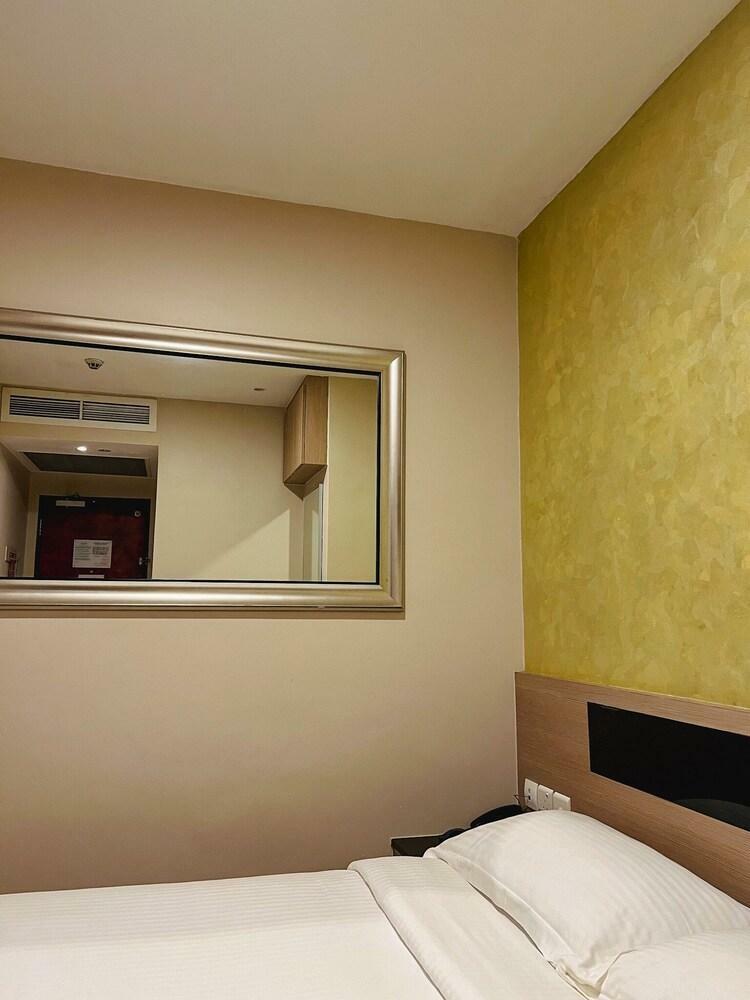 Hotel Fragrance Waterfront
