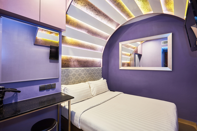 Fragrance Hotel - Royal