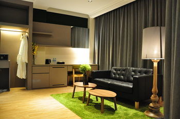 Champion Hotel