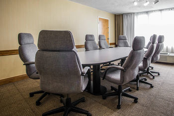 Clarion Hotel Midway Airport
