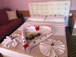 Hotel Karyatit