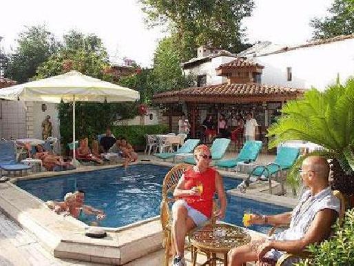 Hotel Karyatit