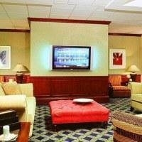Holiday Inn Express Hotel & Suites