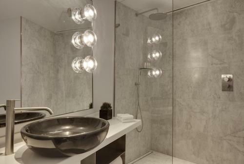 Hotel Sea Containers London