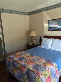 Hotel Alamo Inn &amp; Suites