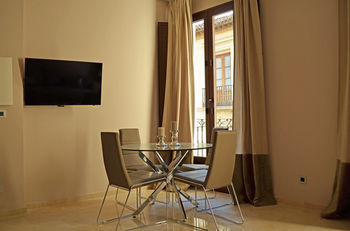 Apartamentos Siloe Suites Plaza