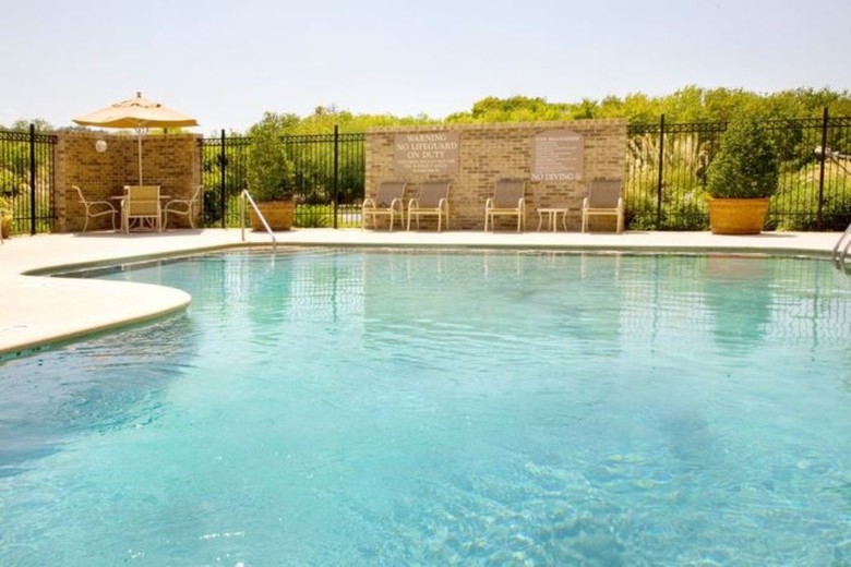 Holiday Inn Express Hotel & Suites Selma