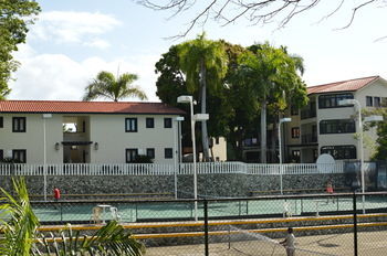 Hotel Lifestyle Royal Suites