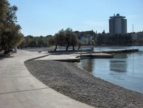 Hostal Rooms & Apartments Blue Beach