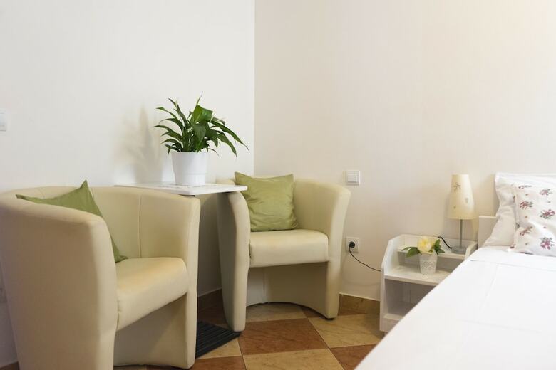 Hostal Apartments And Rooms Katija & Egon