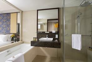 Hotel Royal Plaza On Scotts Singapore