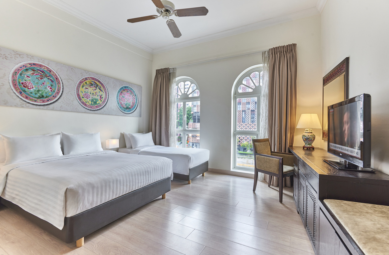 Albert Court Village Hotel