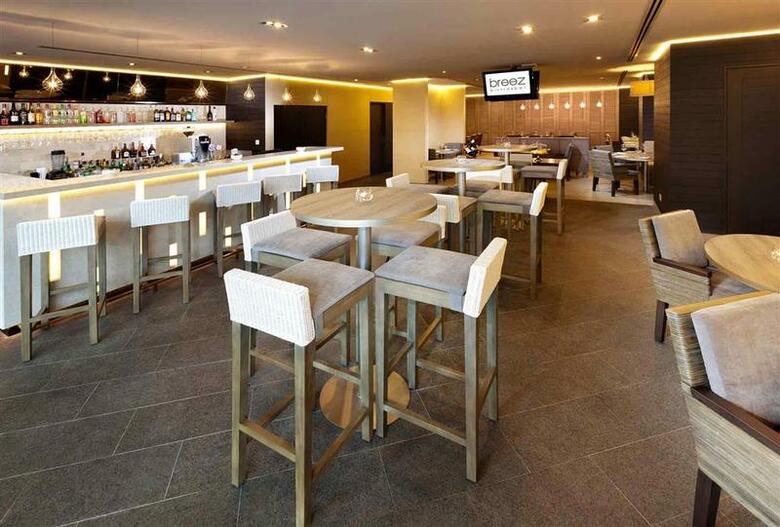 Hotel Grand Mercure Roxy
