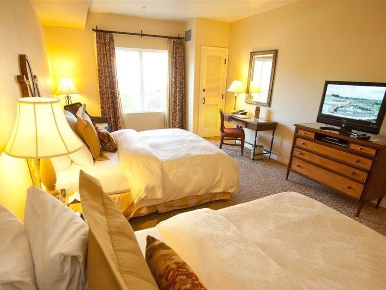 Hotel Meritage Resort And Spa