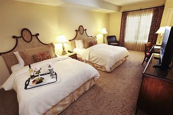 Hotel Meritage Resort And Spa