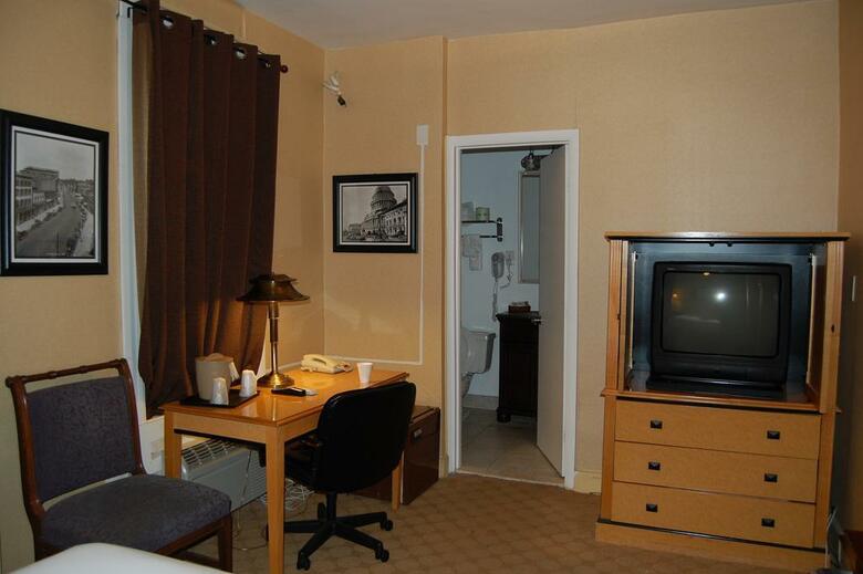 District Hotel