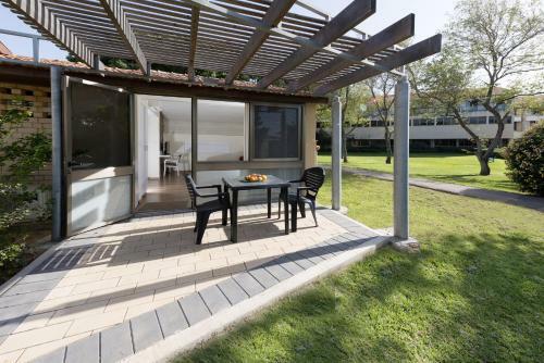 Shefayim Kibbutz Hotel