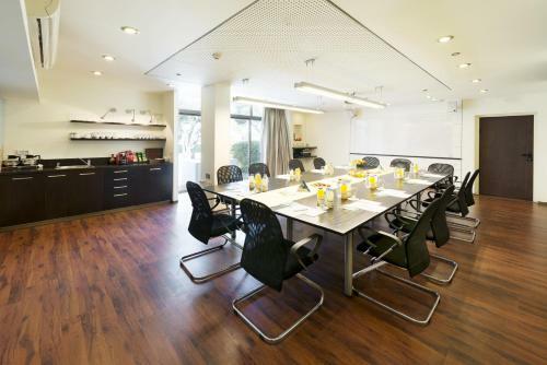 Shefayim Kibbutz Hotel