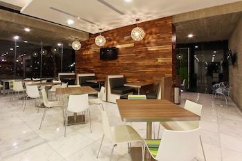Hotel One Villahermosa 2000