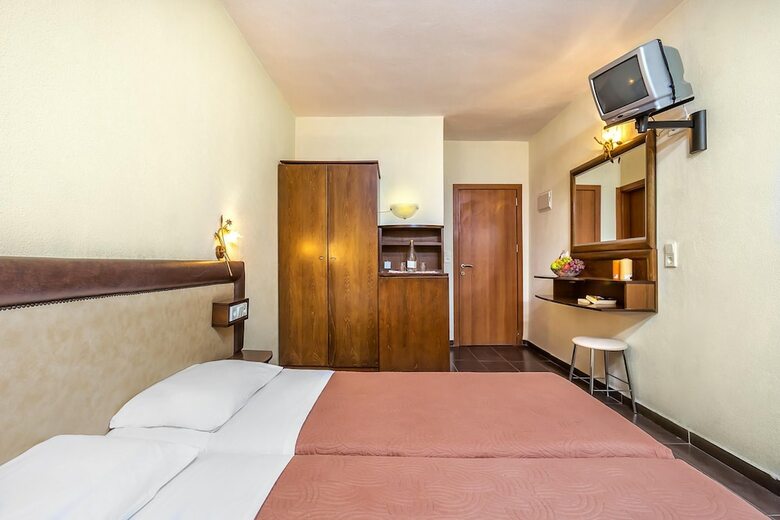 Hotel Elinotel Polis