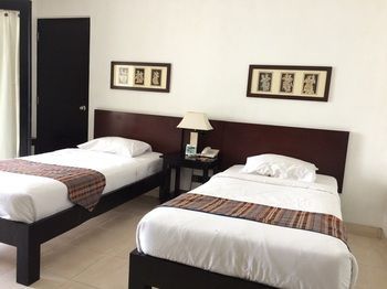 Hotel Legong Keraton Beach