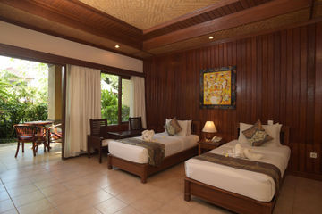 Hotel Sri Phala Resort And Villa