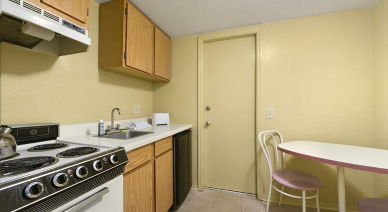 Hotel Travelodge Suites East Gate Orange