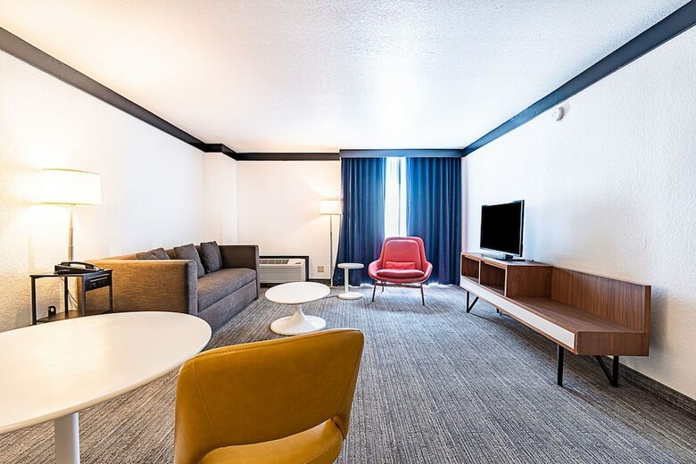 Oyo Hotel And Casino Las Vegas