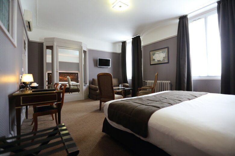 Le Grand Hotel De Tours