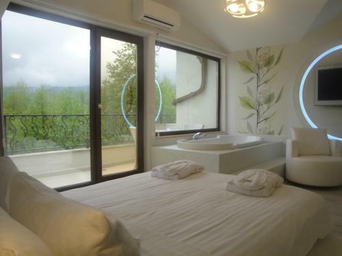 Lale Hotel