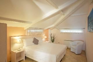 Apartamentos Tasso Suites